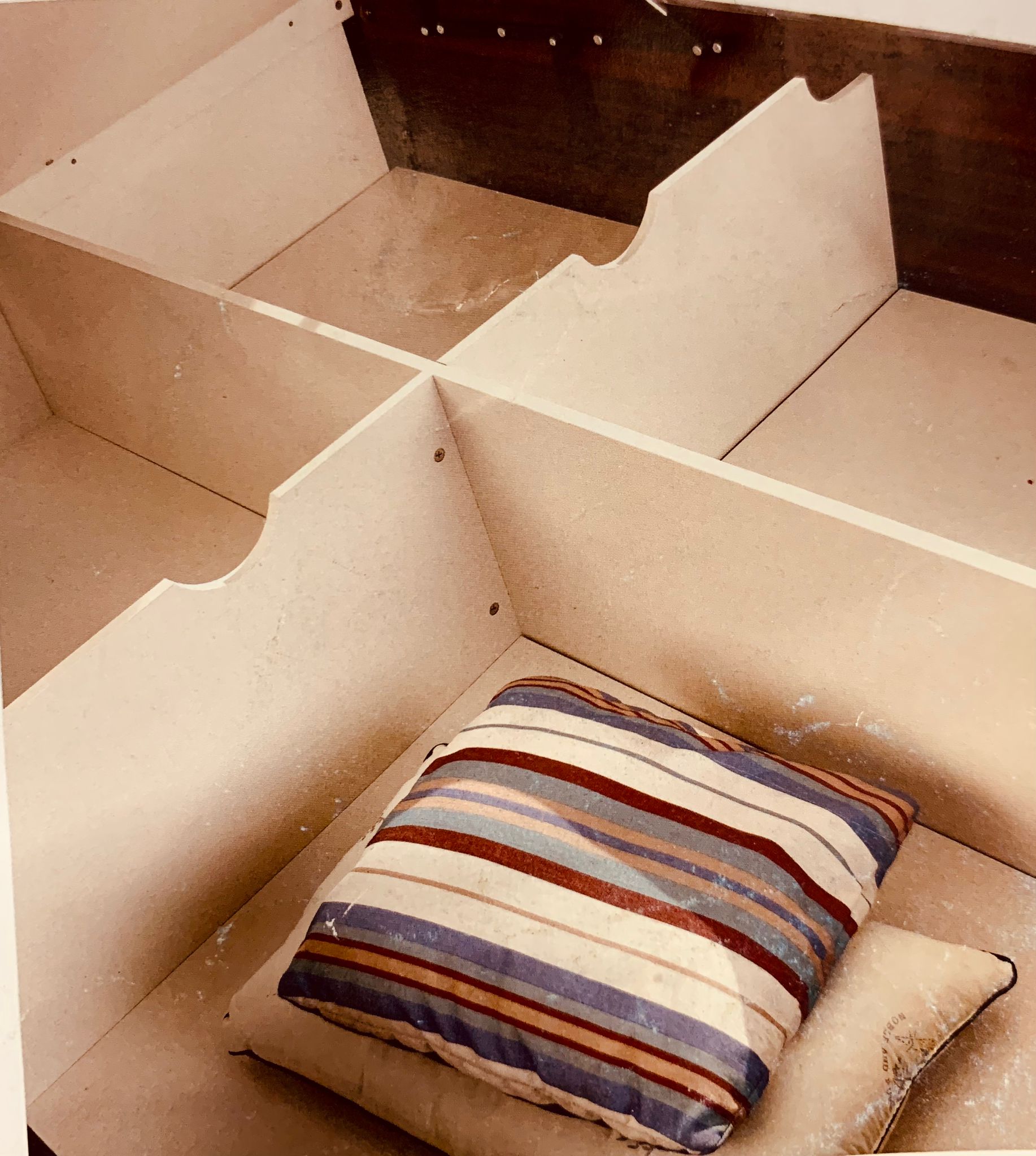 RUGBY WALNUT HIGH GLOSS STORAGE BED - Image 3